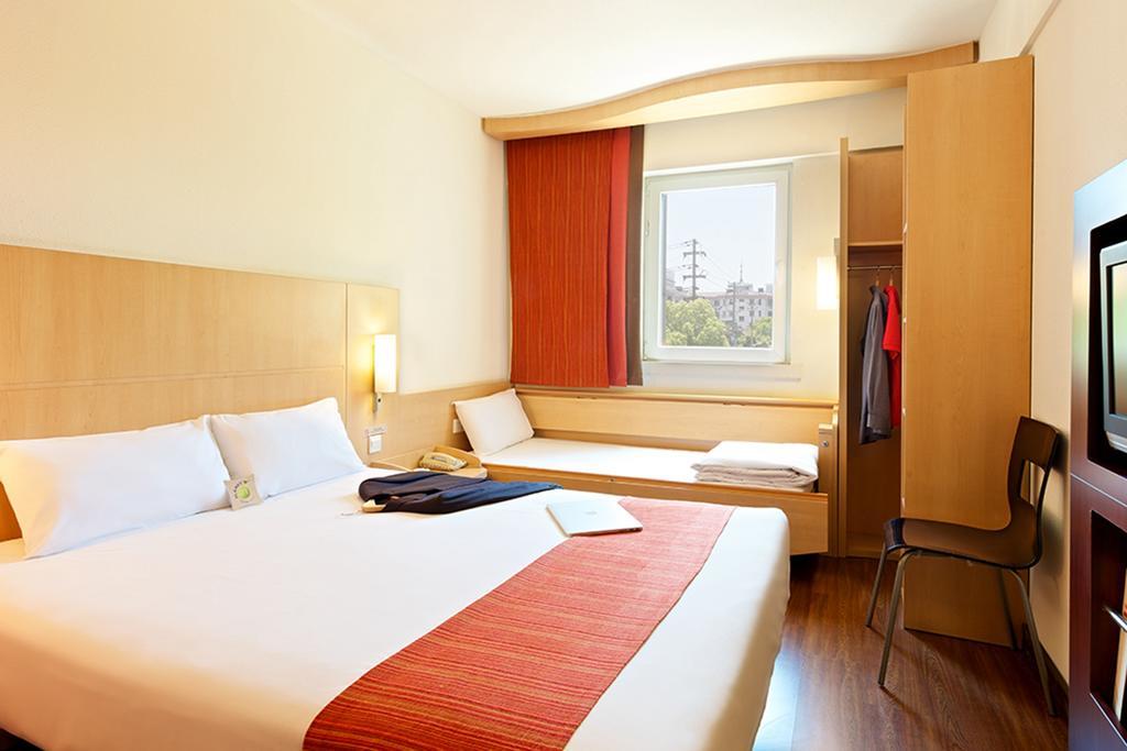 Ibis Ningbo Qianhu Plaza Hotel Exteriör bild