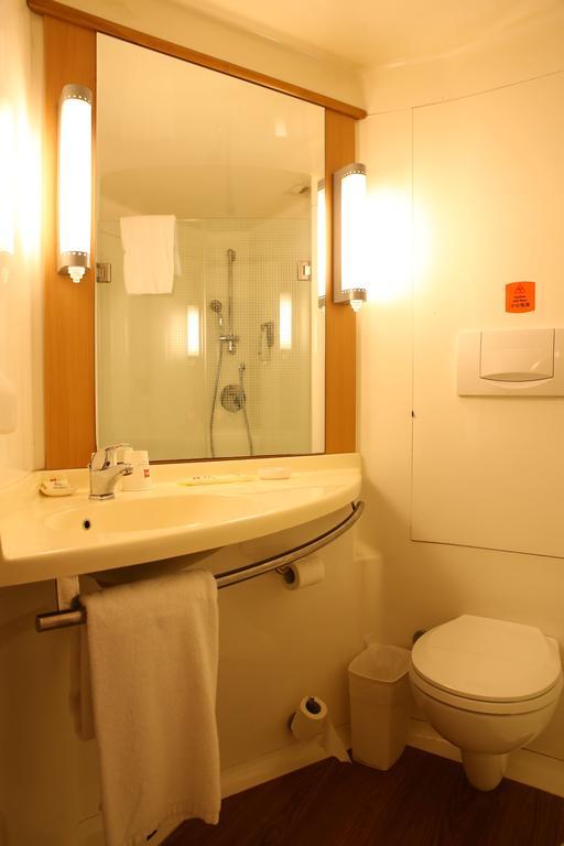 Ibis Ningbo Qianhu Plaza Hotel Exteriör bild