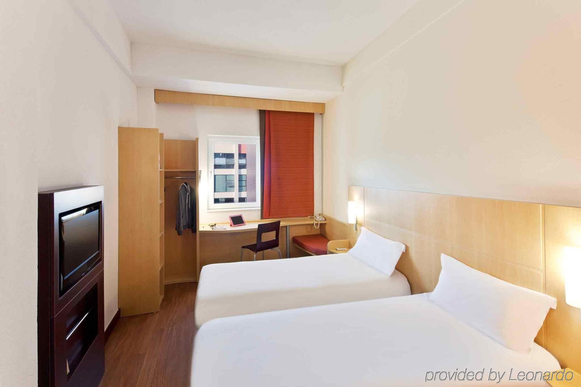Ibis Ningbo Qianhu Plaza Hotel Exteriör bild