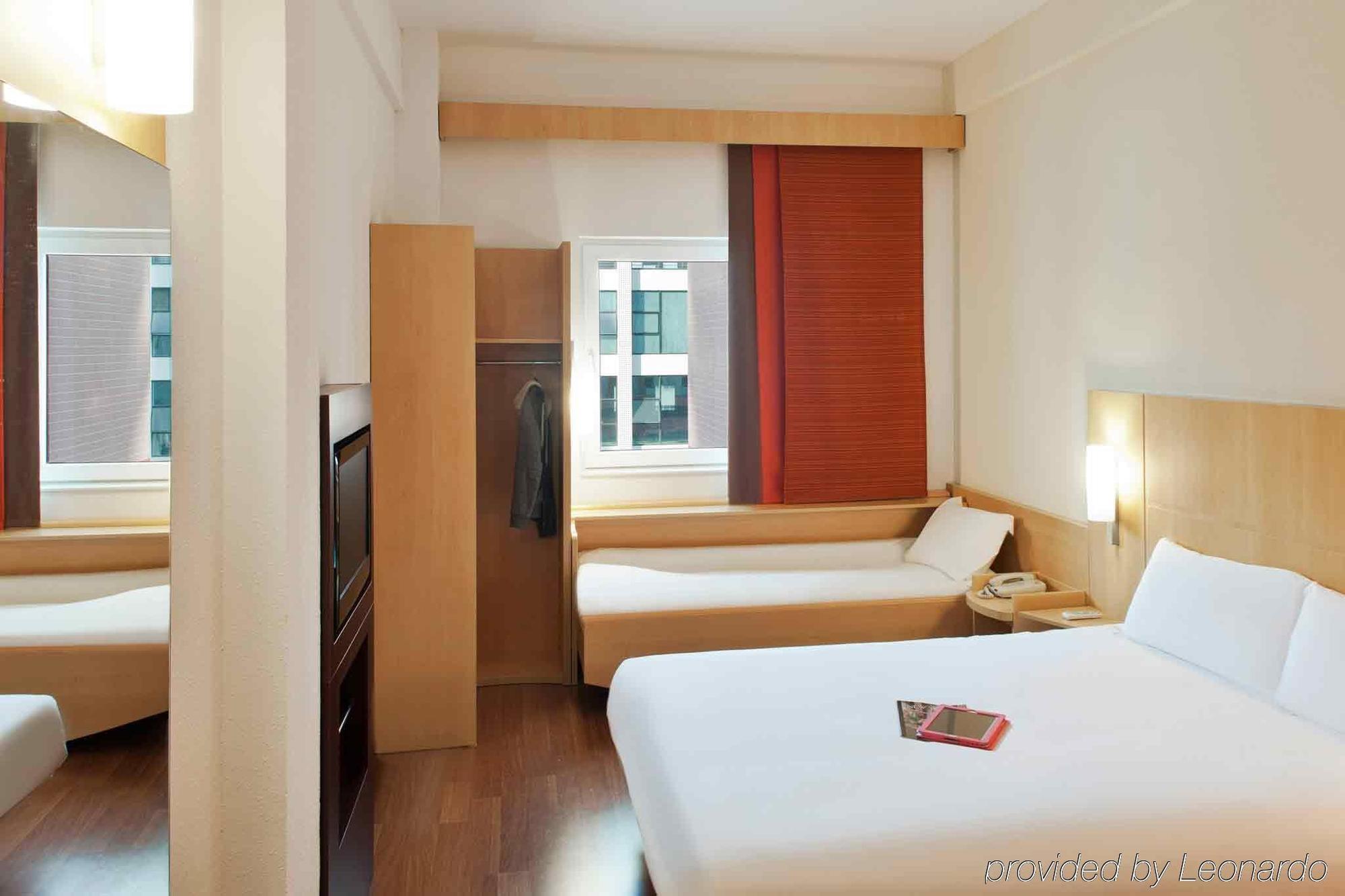 Ibis Ningbo Qianhu Plaza Hotel Exteriör bild