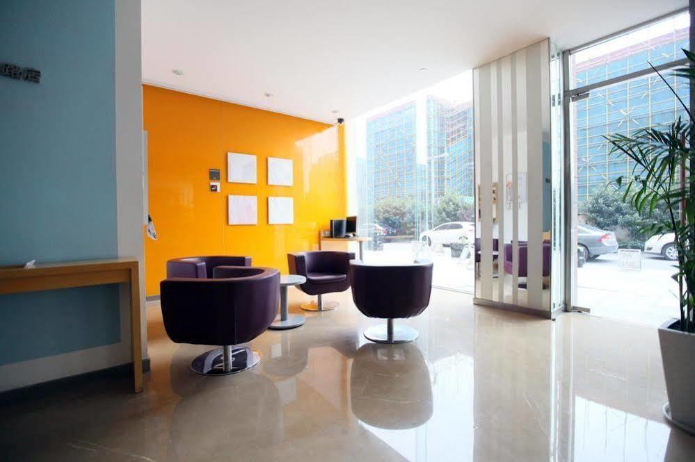 Ibis Ningbo Qianhu Plaza Hotel Exteriör bild